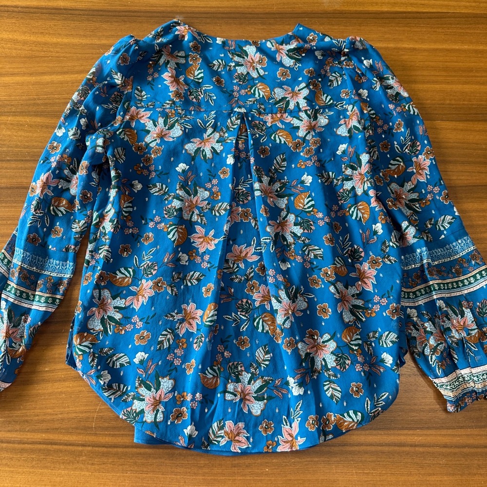 Veronica Beard Lowell Silk Floral Blue Silver Metallic Luxury Blouse, Size 10 - Picture 7 of 13